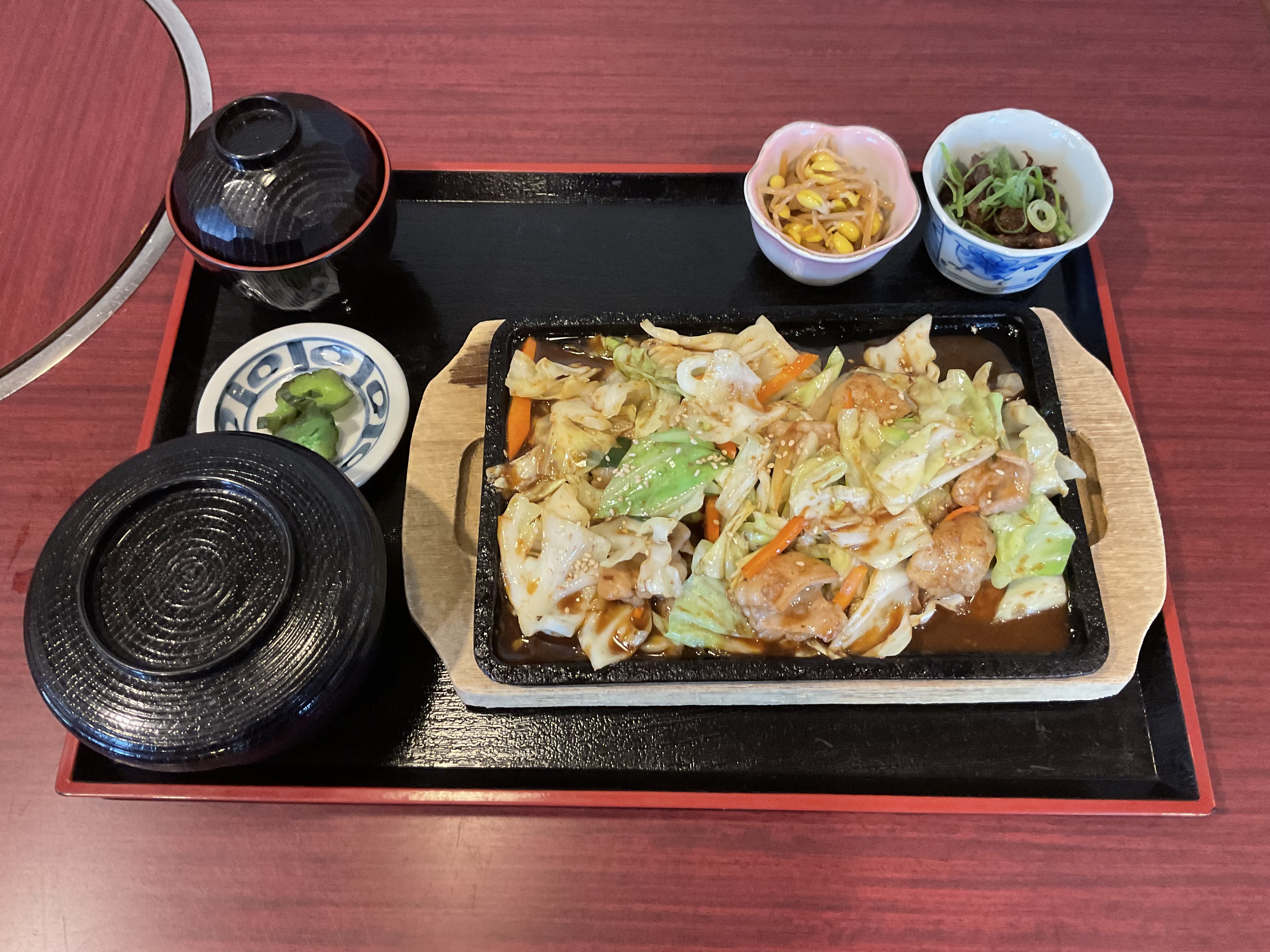 ホルモン焼ランチ(月~土曜日)